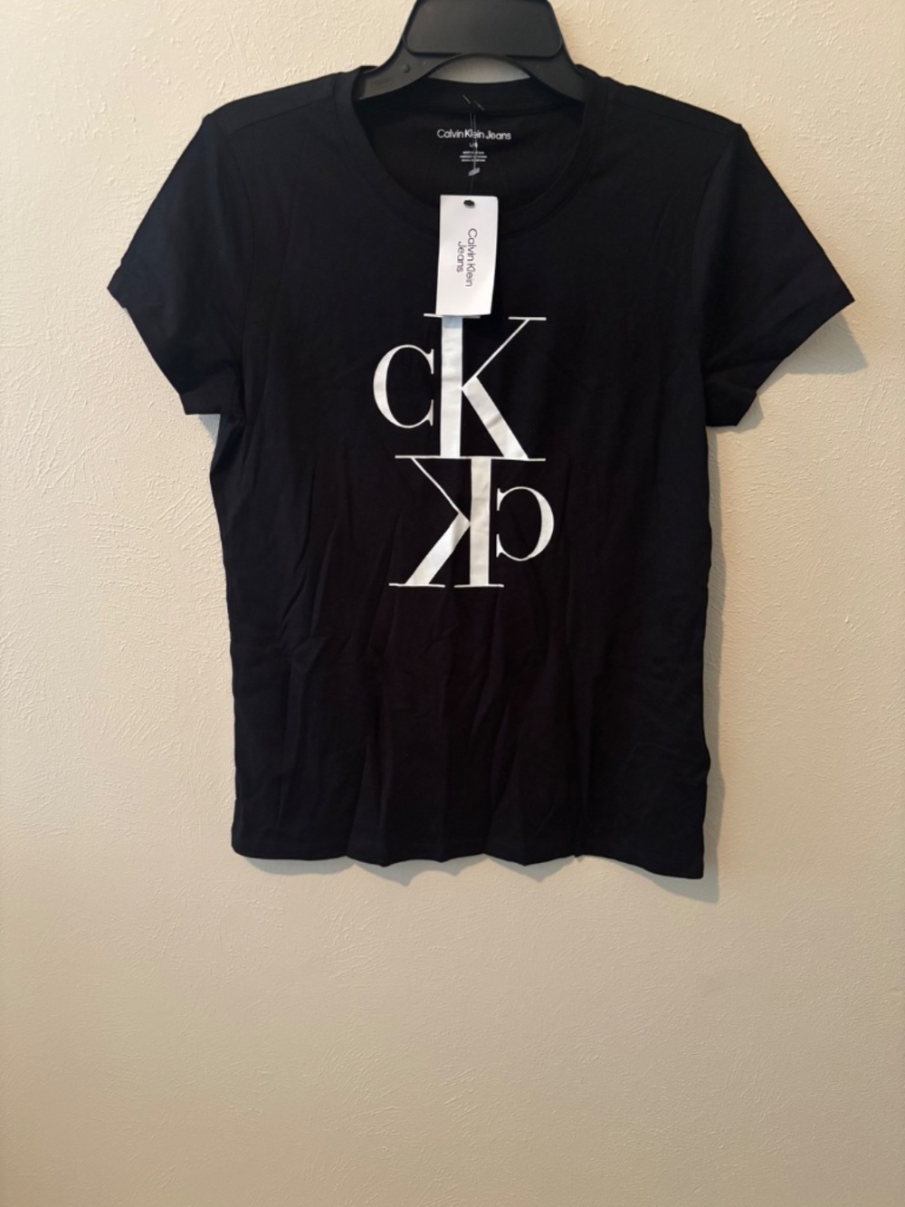 Calvin Klein Jeans Black and White T-Shirt - Size L
